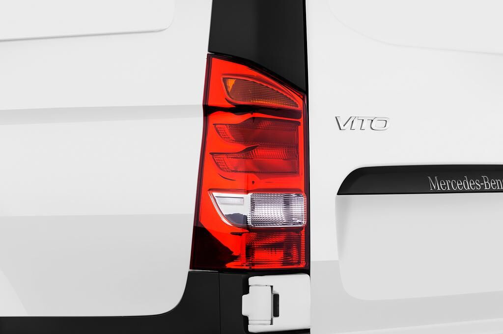 Mercedes Vito (Baujahr 2019) - 4 Türen Rücklicht
