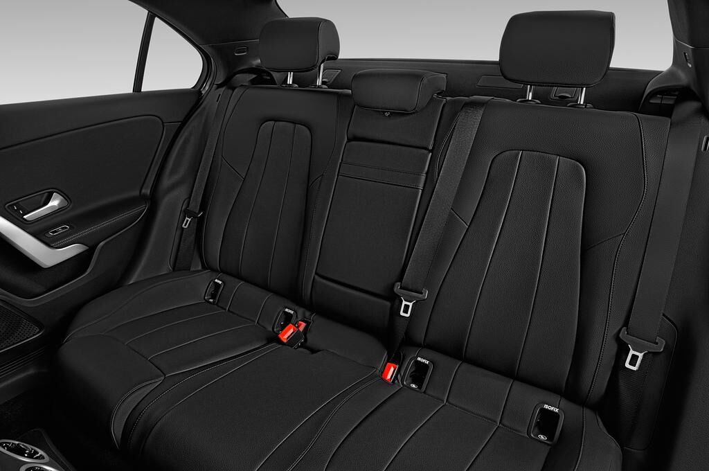 Mercedes A Class (Baujahr 2019) Progressive Line 4 Türen Rücksitze