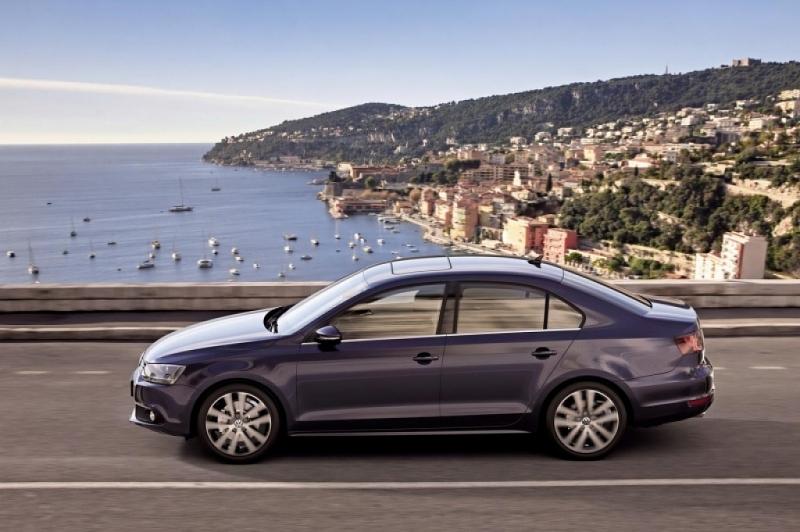VW Jetta zusammen mit seinem Konzernbruder Golf kommt er in Deutschland auf fast 250.000 Neuzulassungen in 2013. Weltweit ist er aber nur die Nummer 3.