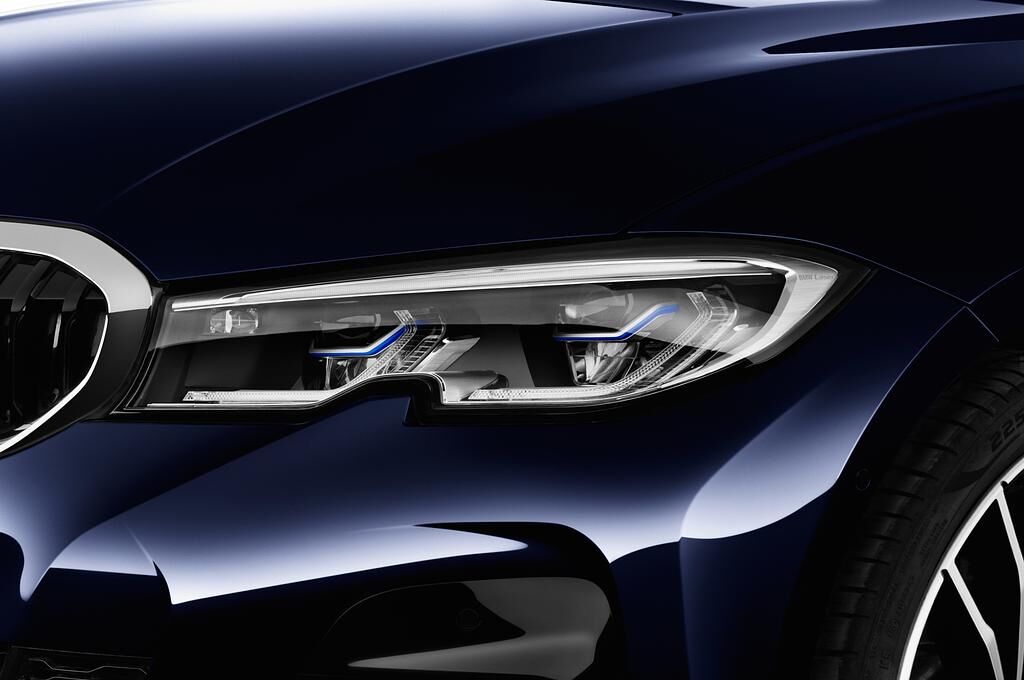 BMW 3 Series (Baujahr 2020) M Sport 5 Türen Scheinwerfer