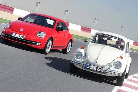Golf1 und  starke Exemplare des Käfer auf der Techno Classica