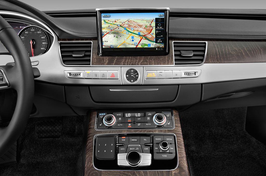 Audi A8 (Baujahr 2015) 3.0 Tfsi Quattro Tiptronic 4 Türen Radio und Infotainmentsystem