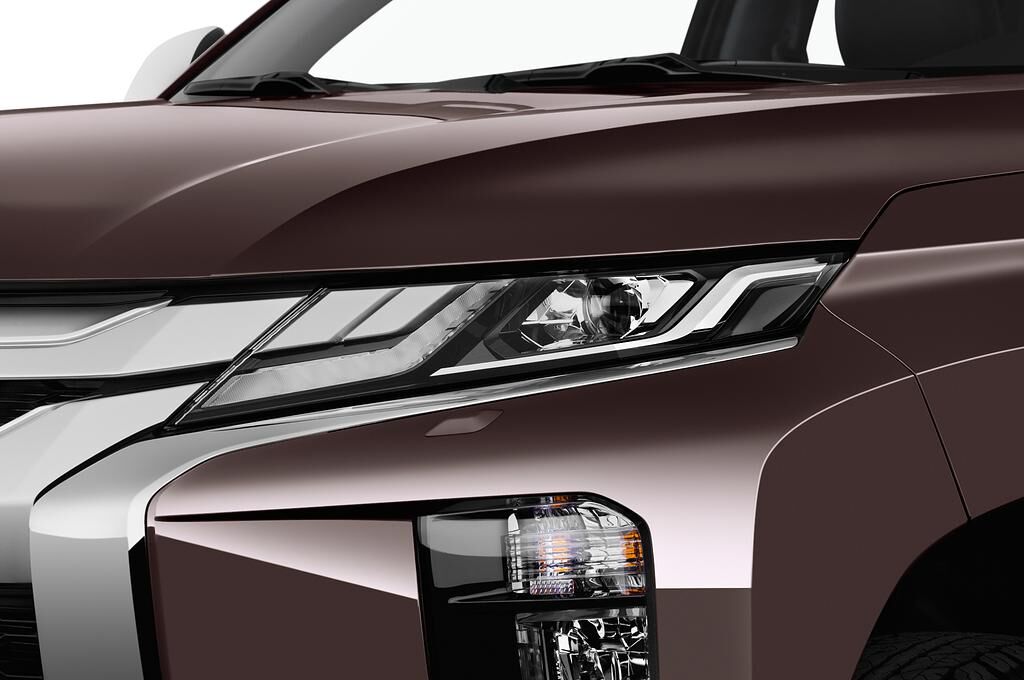 Mitsubishi L200 (Baujahr 2020) Top 2 Türen Scheinwerfer