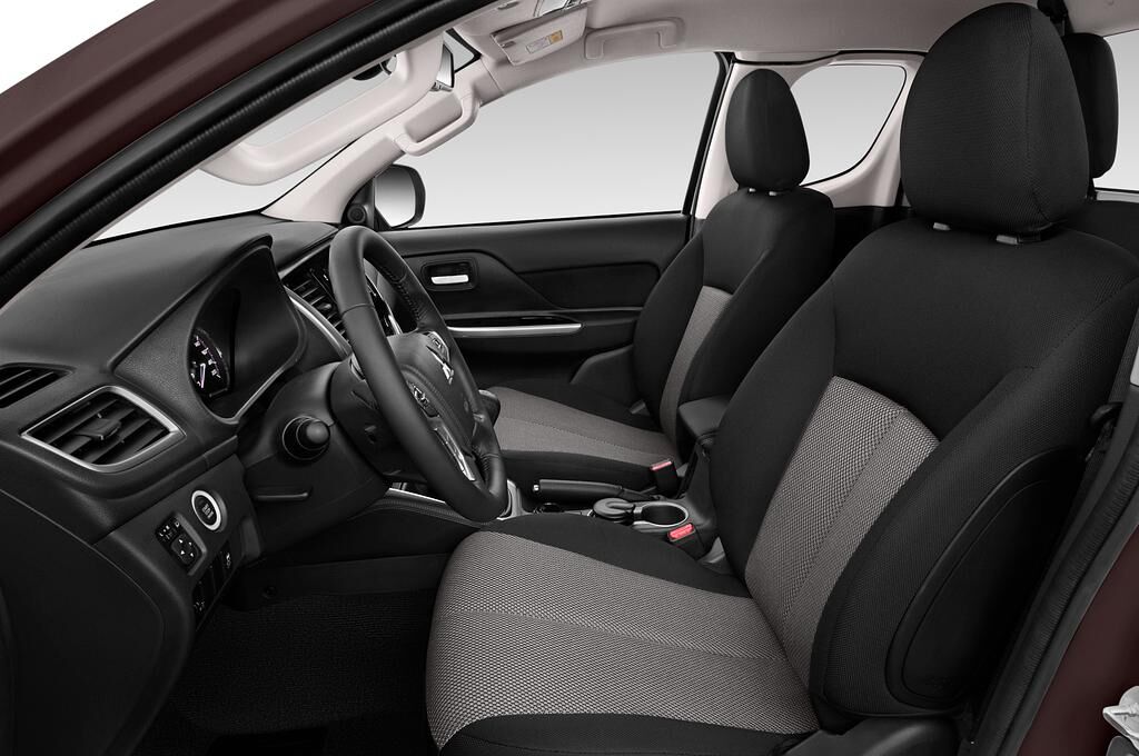 Mitsubishi L200 (Baujahr 2020) Plus 2 Türen Vordersitze