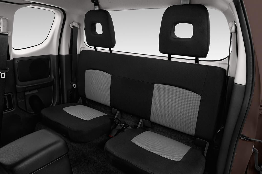 Mitsubishi L200 (Baujahr 2020) Basis 2 Türen Rücksitze