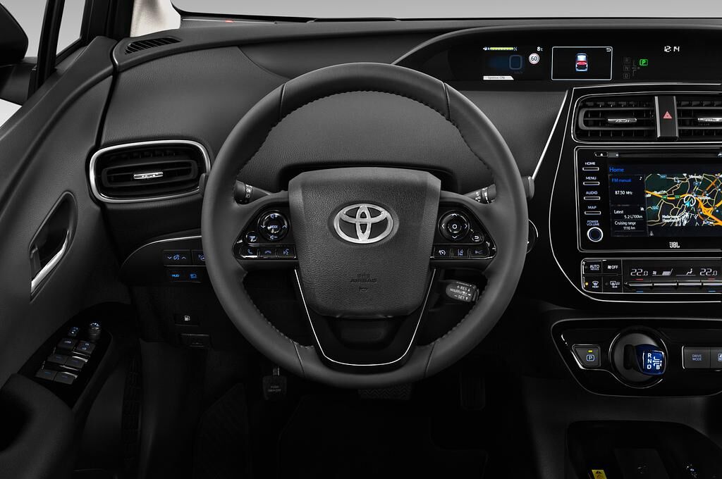Toyota Prius (Baujahr 2019) Executive 4 Türen Lenkrad