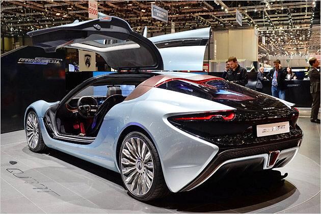 Das Elektroauto besitzt statt der üblichen Lithium-Ionen-Akkus eine Redox-Flusszelle als Energiespeicher