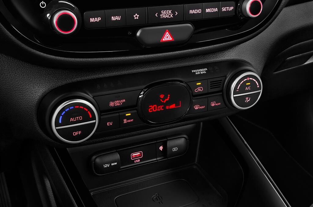 KIA e-Soul (Baujahr 2020) Sprit 5 Türen Temperatur und Klimaanlage