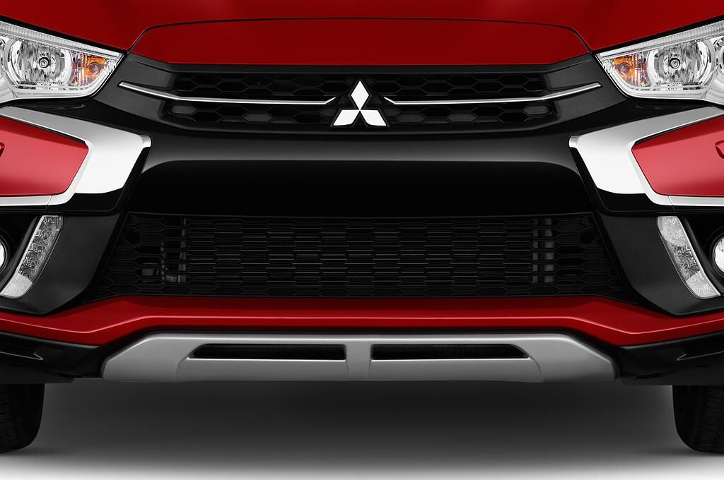 Mitsubishi ASX (Baujahr 2019) Active + 5 Türen Kühlergrill und Scheinwerfer