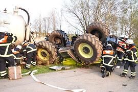Glück im Unglück: Traktorfahrer nur leicht verletzt