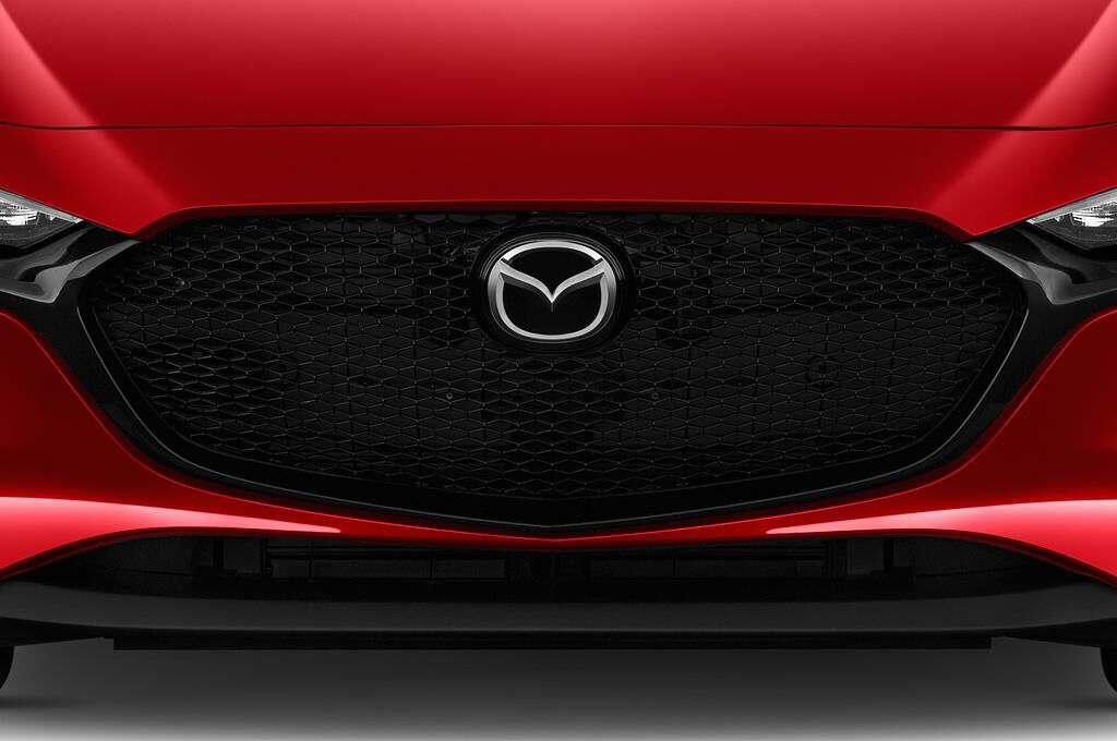 Mazda Mazda3 (Baujahr 2019) Selection 5 Türen Kühlergrill und Scheinwerfer