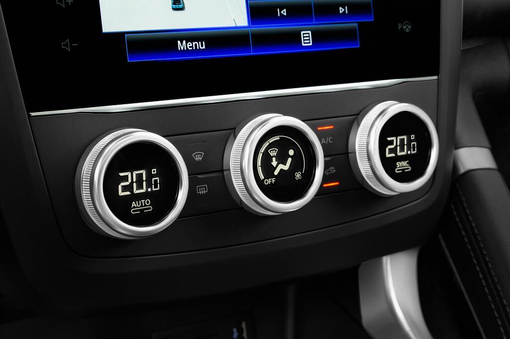 Renault Kadjar (Baujahr 2019) Intens 5 Türen Temperatur und Klimaanlage