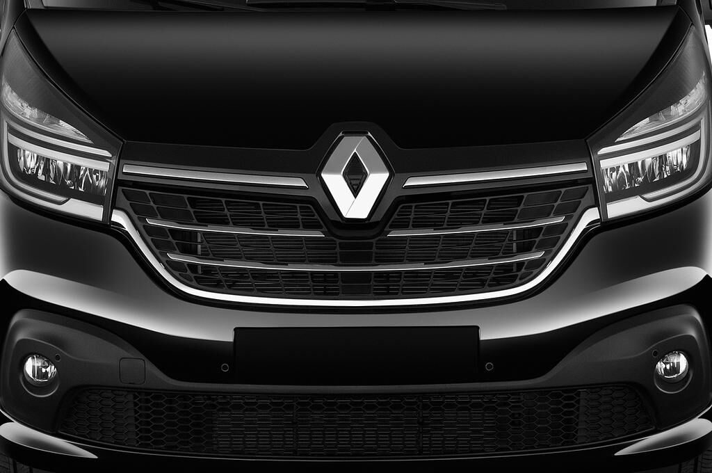 Renault Trafic (Baujahr 2020) Space Class 4 Türen Kühlergrill und Scheinwerfer
