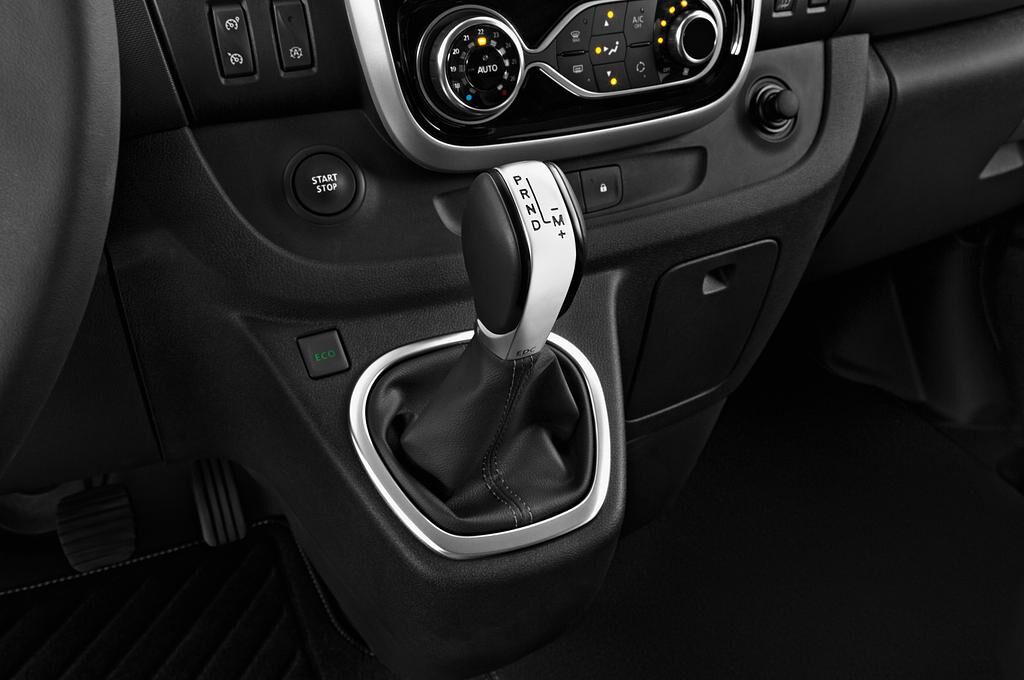 Renault Trafic (Baujahr 2020) Space Class 4 Türen Schalthebel