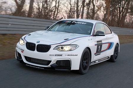 Dunlop: Rennreifen jetzt aus Hanau und Motorsportprogramm 2014