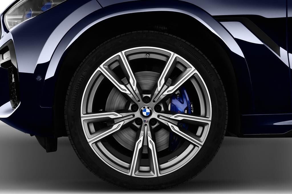 BMW X6 (Baujahr 2020) M Automobile 5 Türen Reifen und Felge