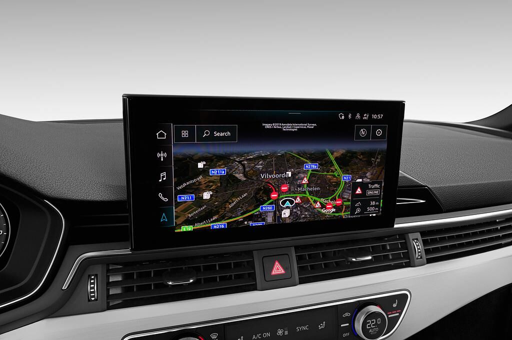 Audi A4 Avant (Baujahr 2020) S Line 5 Türen Radio und Infotainmentsystem