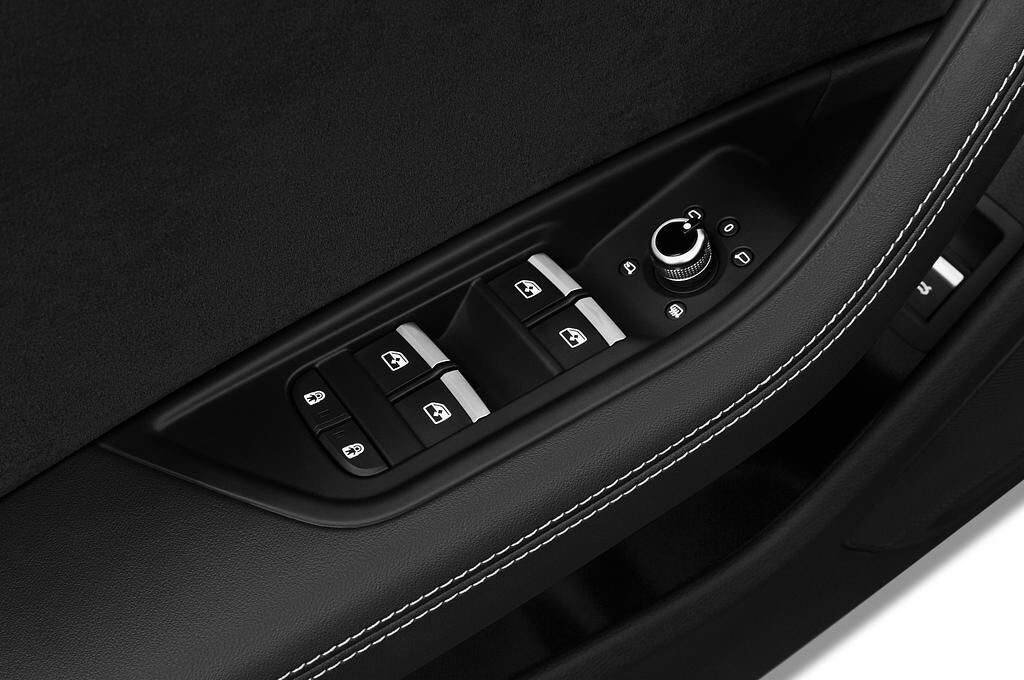 Audi A4 Avant (Baujahr 2020) S Line 5 Türen Bedienungselemente Tür
