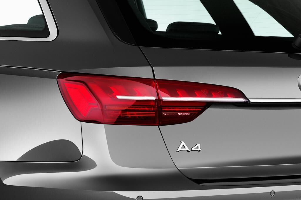 Audi A4 Avant (Baujahr 2020) S Line 5 Türen Rücklicht