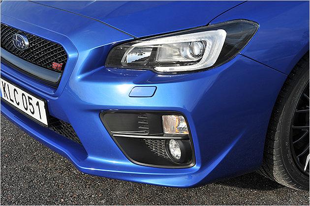 Als Frontscheinwerfer kommen hochmoderne LED-Leuchten zum Einsatz