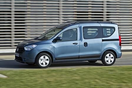 Die Motorenauswahl besteht zum Marktstart aus einem 1,6-Liter-Benziner und zwei Common-Rail-Turbodieseln mit jeweils 1,5 Liter Hubraum.