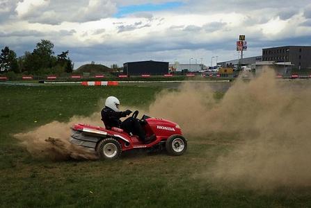 Honda Mean Mower - Böse, böse Mähmaschine