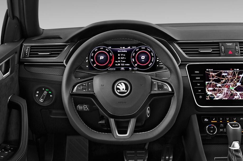 Skoda Superb Combi (Baujahr 2020) Sportline 5 Türen Lenkrad