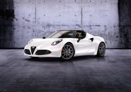 Alfa Romeo 4C Spider - Helm ab!