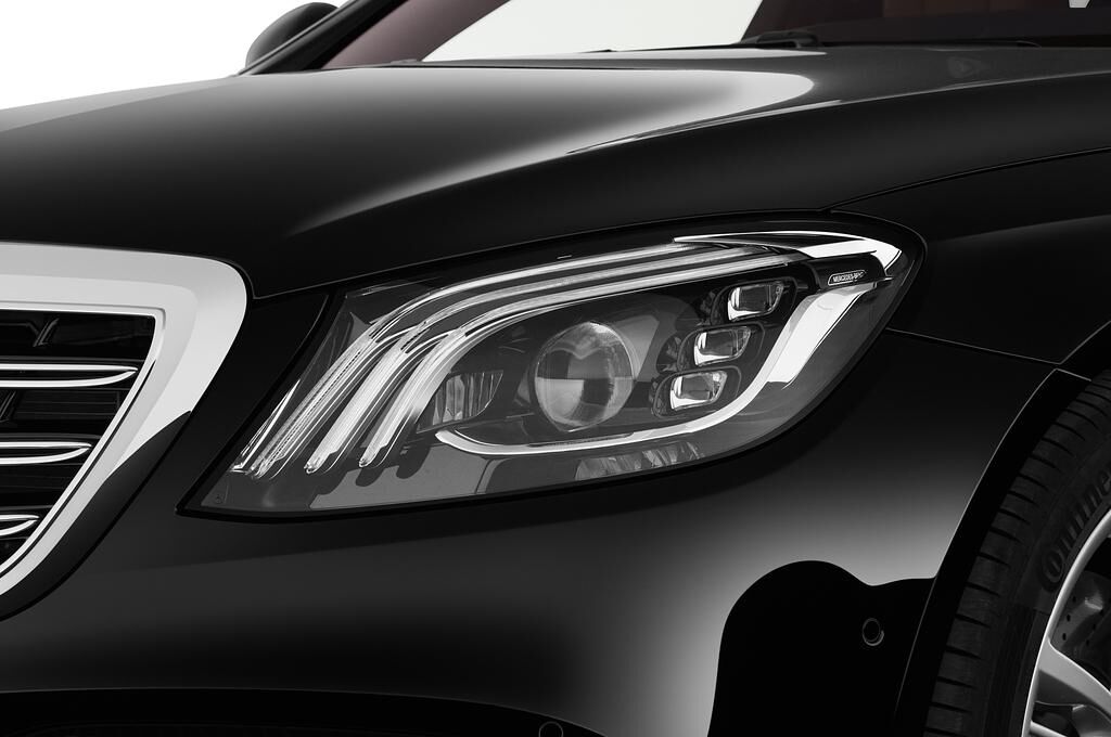 Mercedes S Class (Baujahr 2019) - 4 Türen Scheinwerfer