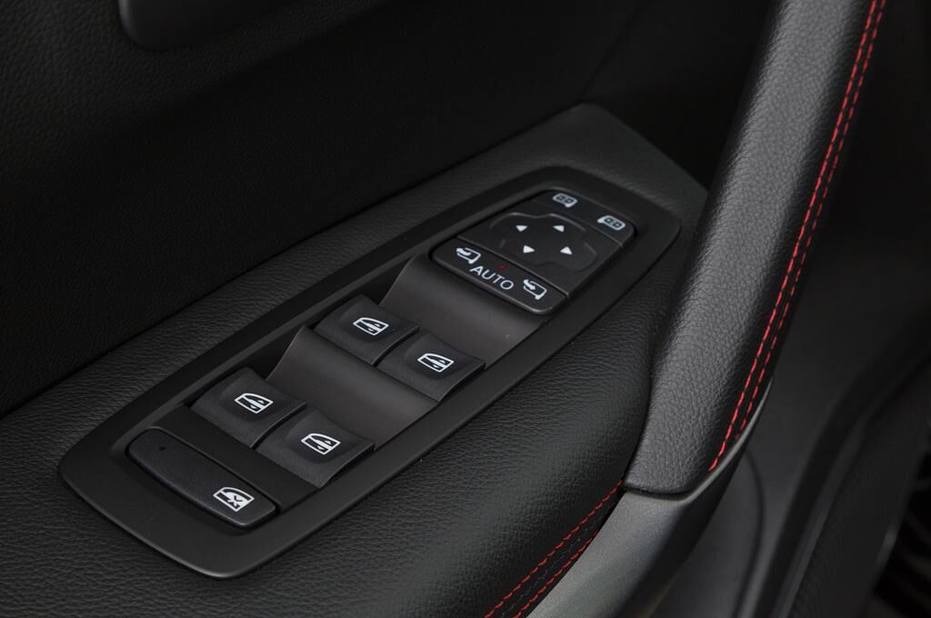 Renault Kadjar (Baujahr 2019) Bose Edition 5 Türen Bedienungselemente Tür