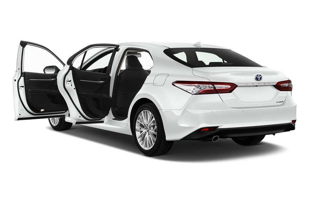 Toyota Camry (Baujahr 2019) Executive 4 Türen Tür geöffnet