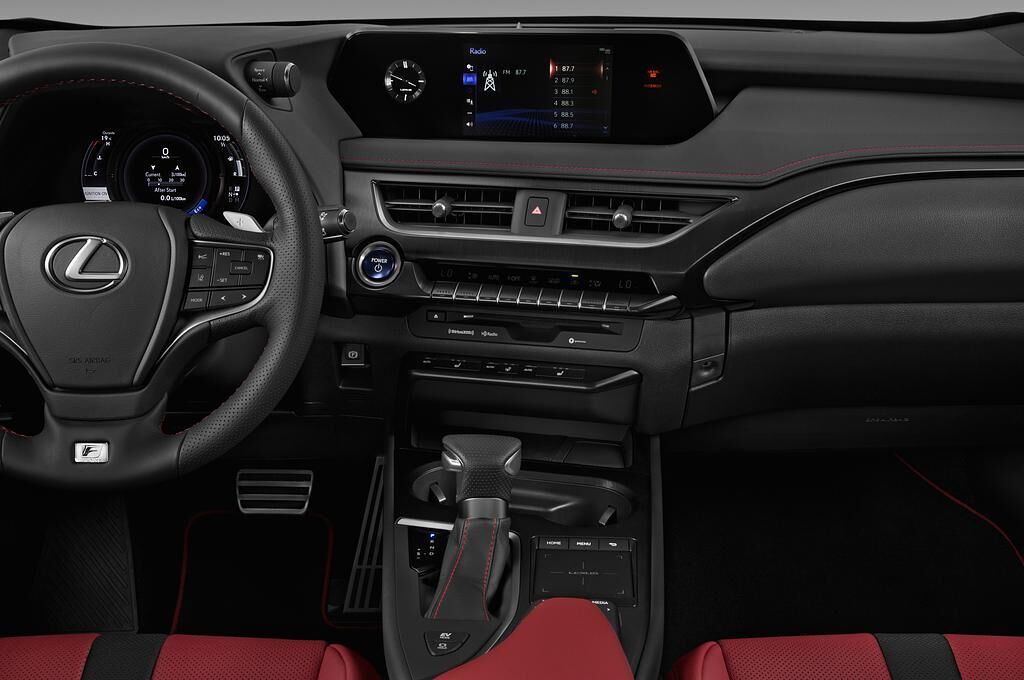 Lexus UX (Baujahr 2019) F Sport 5 Türen Mittelkonsole