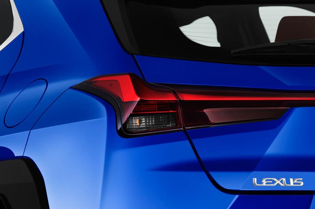 Lexus UX (Baujahr 2019) F Sport 5 Türen Rücklicht