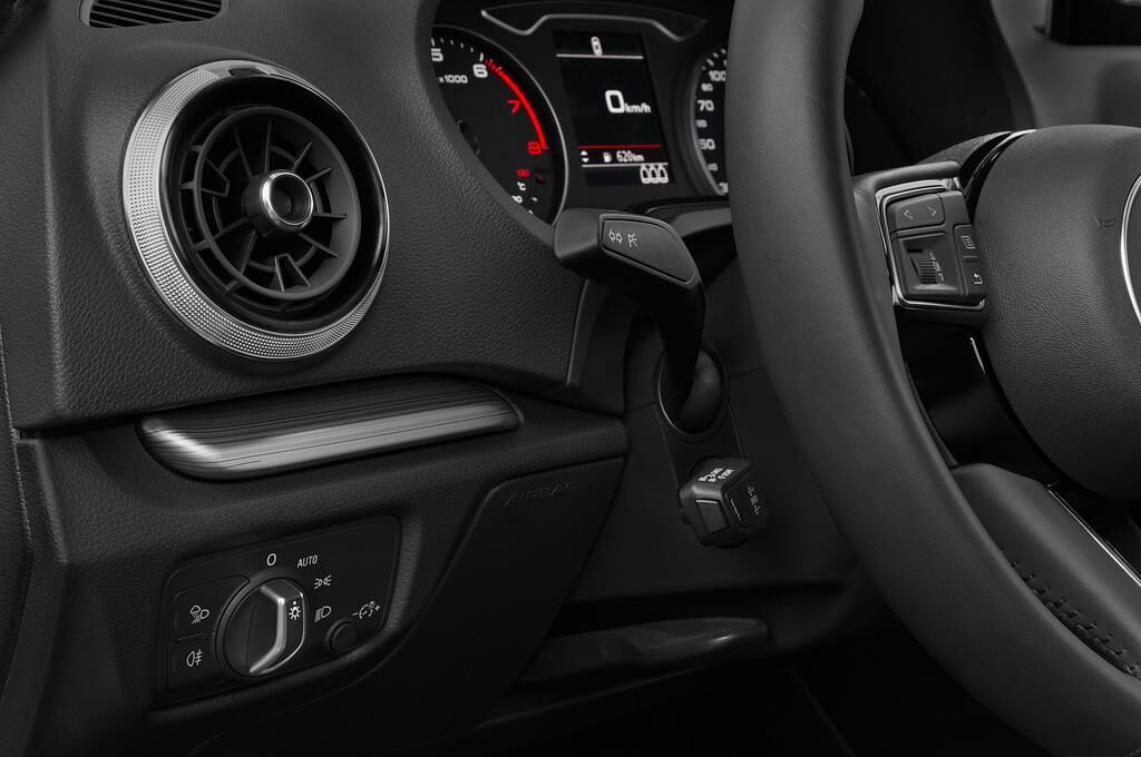 Audi A3 Sportback (Baujahr 2019) Sport 5 Türen Lüftung