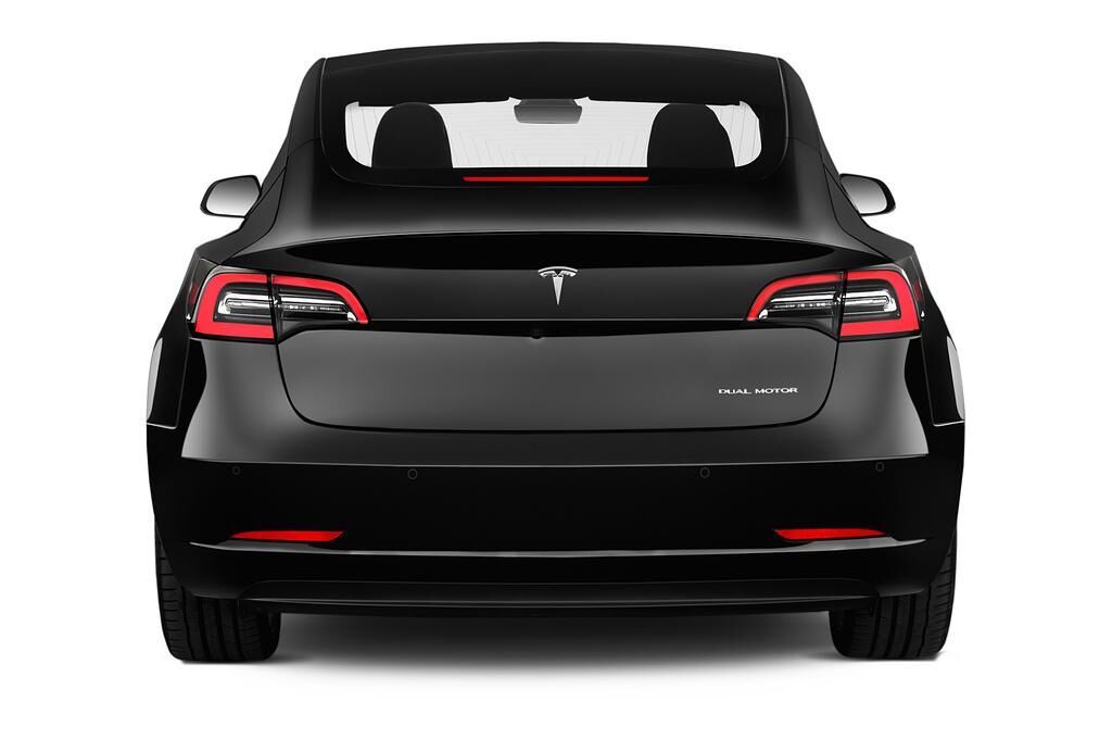 Tesla Model 3 (Baujahr 2019) Performance 4 Türen Heckansicht