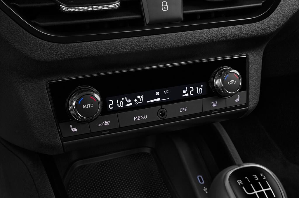 Skoda Scala (Baujahr 2019) Ambition 5 Türen Temperatur und Klimaanlage