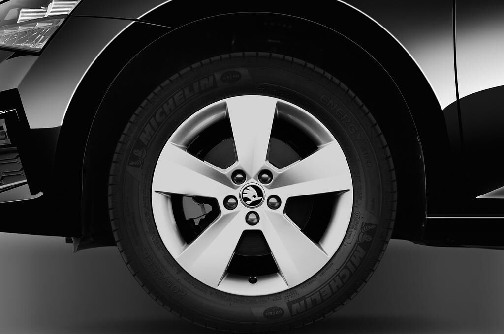 Skoda Scala (Baujahr 2019) Ambition 5 Türen Reifen und Felge