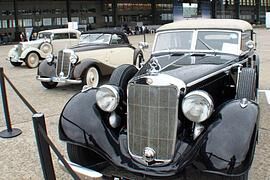 Bonhams versteigert Fahrzeugklassiker im Mercedes-Benz Museum