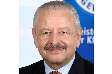Spannung im Kfz-Gewerbe: Jürgen Karpinski ist ein Kämpfer