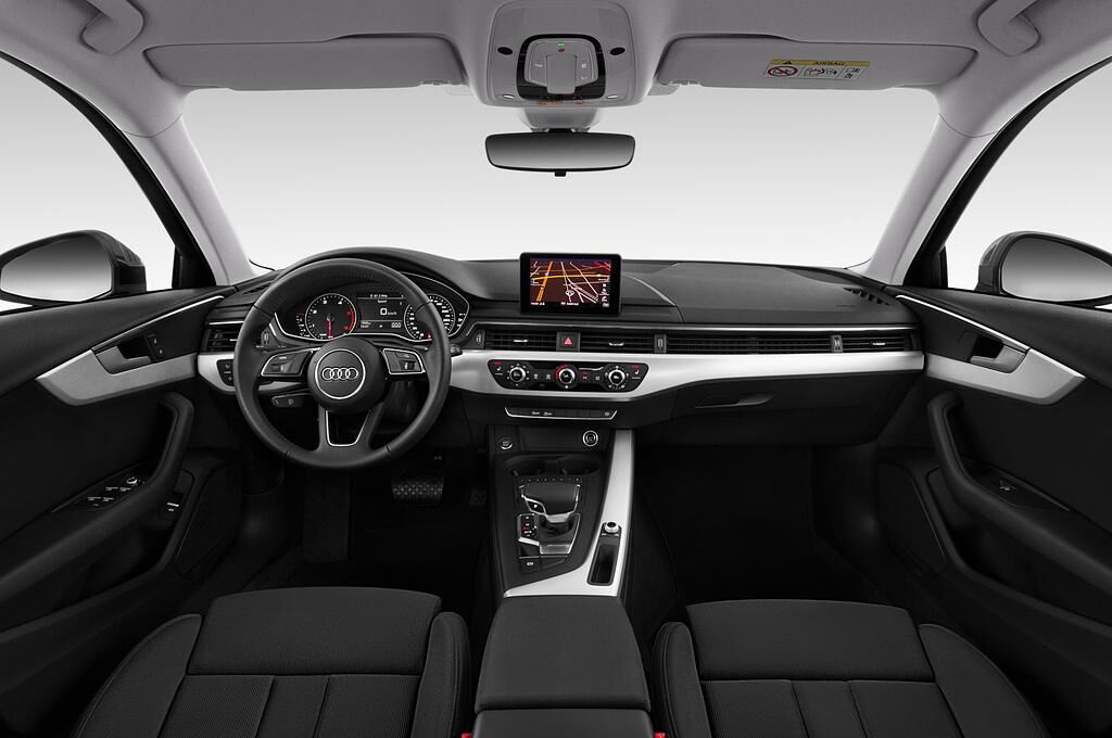 Audi A4 Avant (Baujahr 2019) Design 5 Türen Cockpit und Innenraum