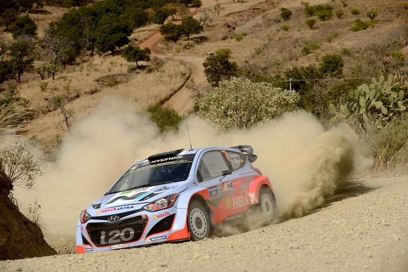 Thierry Neuville und sein Co-Pilot Nicolas Gilsoul erreichte Platz drei im Hyundai i20 WRC.