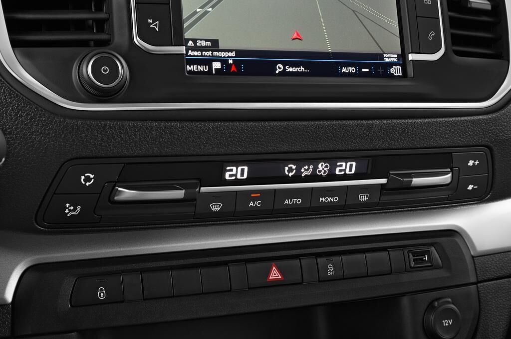 Peugeot Traveller (Baujahr 2018) Business 4 Türen Temperatur und Klimaanlage