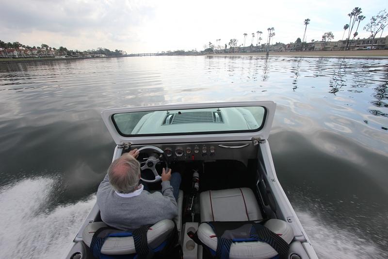 Auf Wasser ist der Panther Watercar bis zu 80-km/h schnell