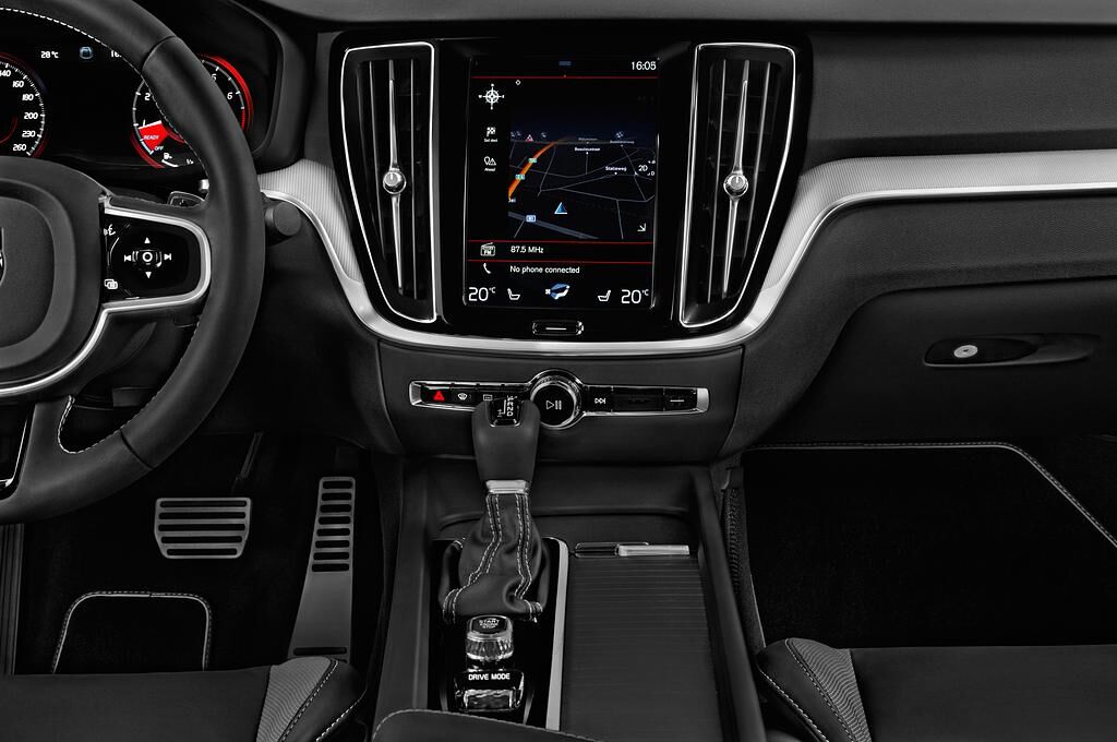Volvo S60 (Baujahr 2019) R-Design 4 Türen Mittelkonsole