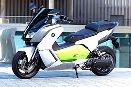 BMW Motorrad steigert Absatz im Februar um 18,3 %