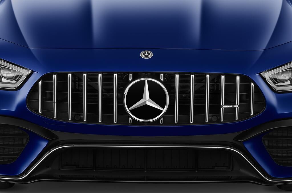 Mercedes AMG GT (Baujahr 2019) 63 S 5 Türen Kühlergrill und Scheinwerfer