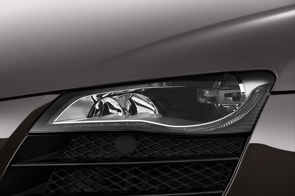 Audi R8 Spyder (Baujahr 2010) Spyder 2 Türen Scheinwerfer