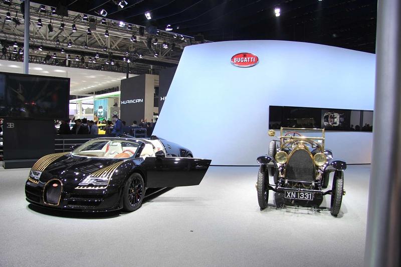 Bugatti Veyron-Sonderedition Black Bess und das Modell Typ 18.