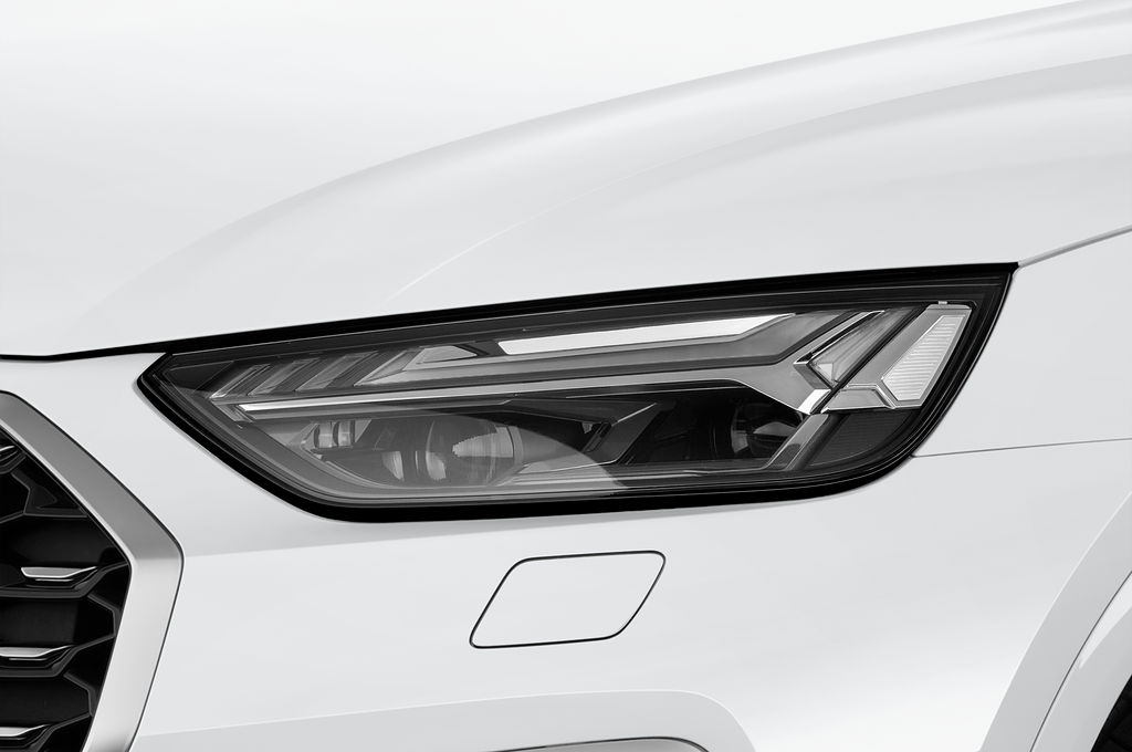 Audi Q5 Sportback (Baujahr 2021) S Line 5 Türen Scheinwerfer