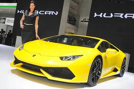 Peking 2014: Auch die Chinesen bewundern den Lamborghini Huracan